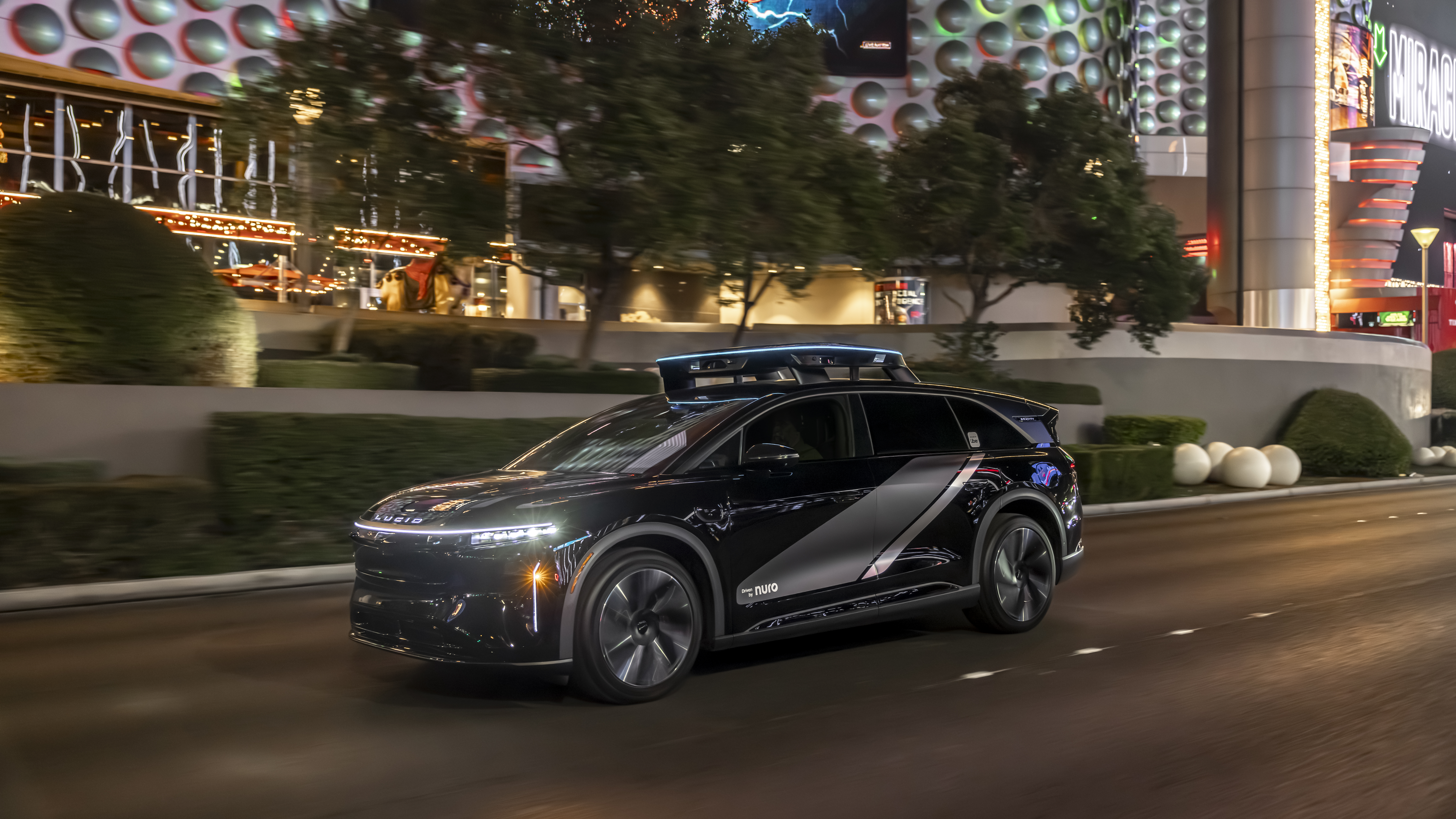 Check out the halo on this robotaxi from Uber and Lucid