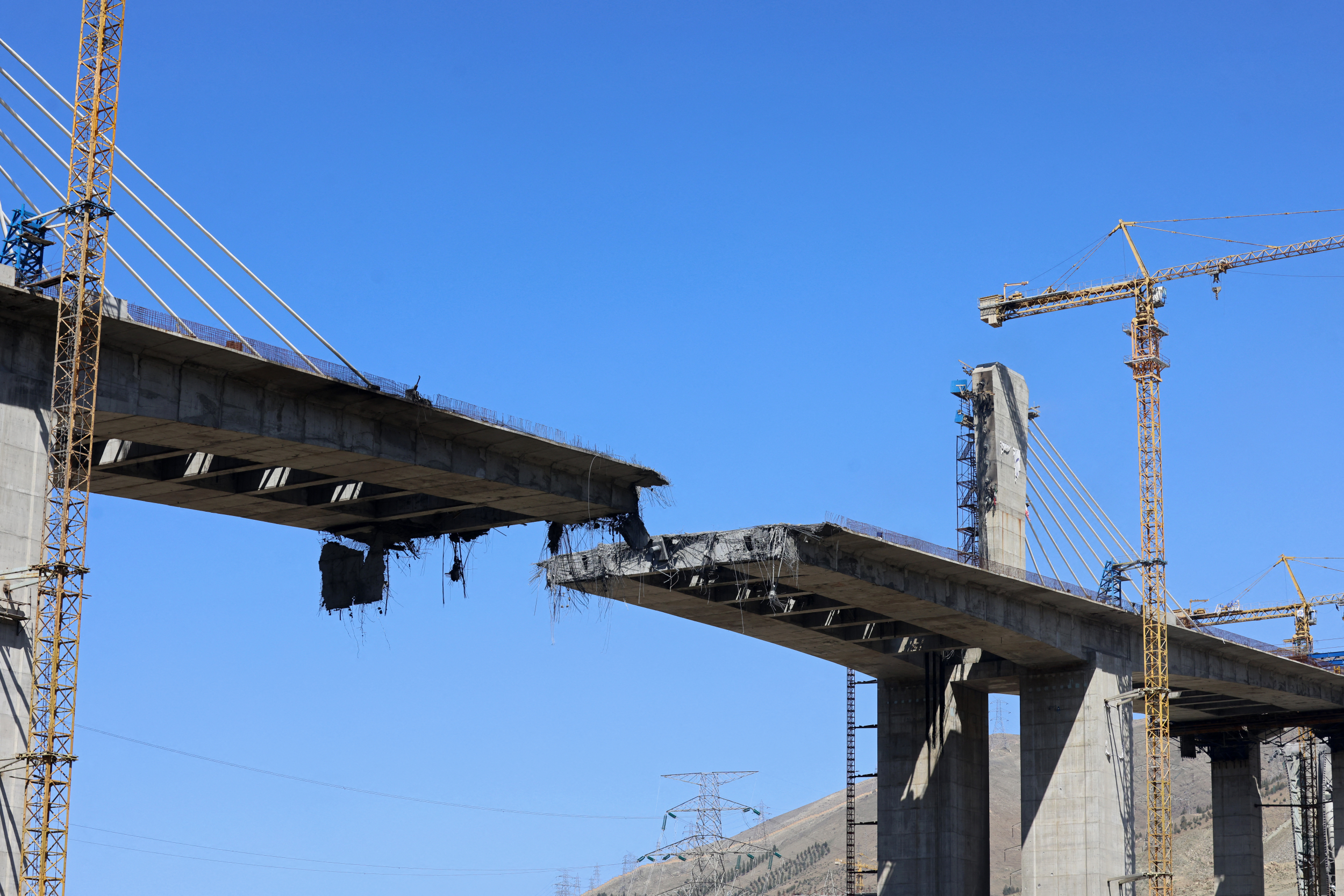 B1 bridge destroyed by a strike in Karaj, Iran