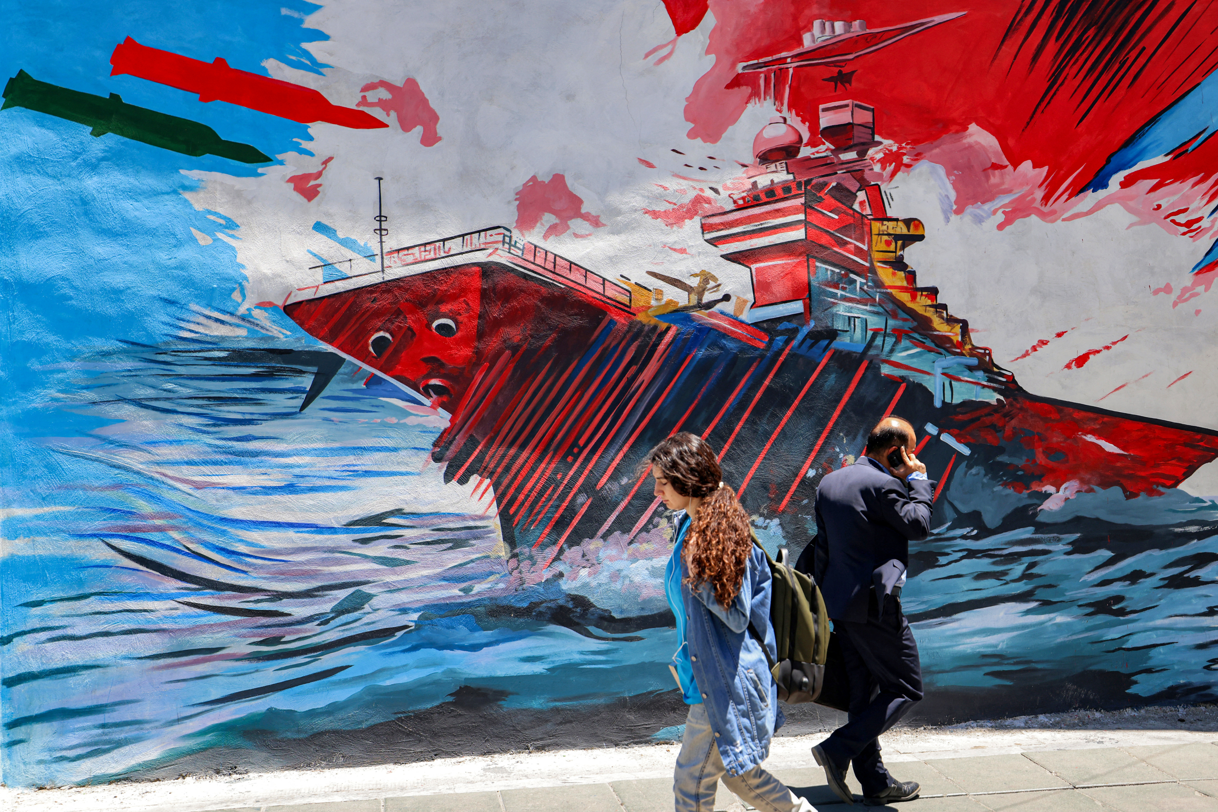 An anti-US and anti-Israel mural depicting missiles hitting an aircraft