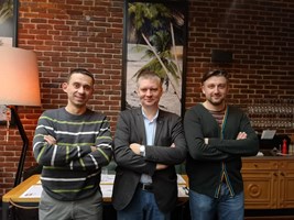 Доц. д-р Александър Христов, Любомир Аламанов и Даниел Киряков (от ляво на дясно)
СНИМКА: ЦЕНТЪР ЗА АНАЛИЗИ И КРИЗИСНИ КОМУНИКАЦИИ